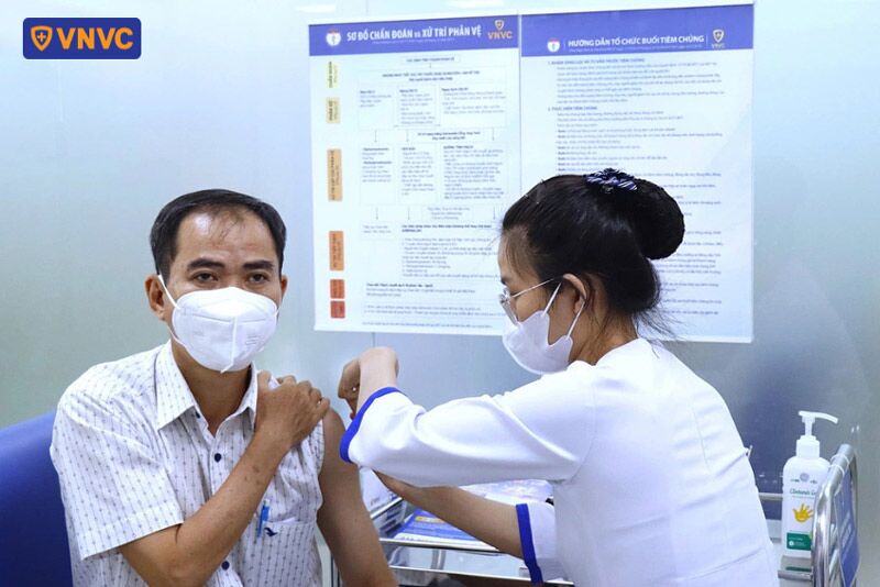 tiêm vắc xin phòng ngừa bệnh dại